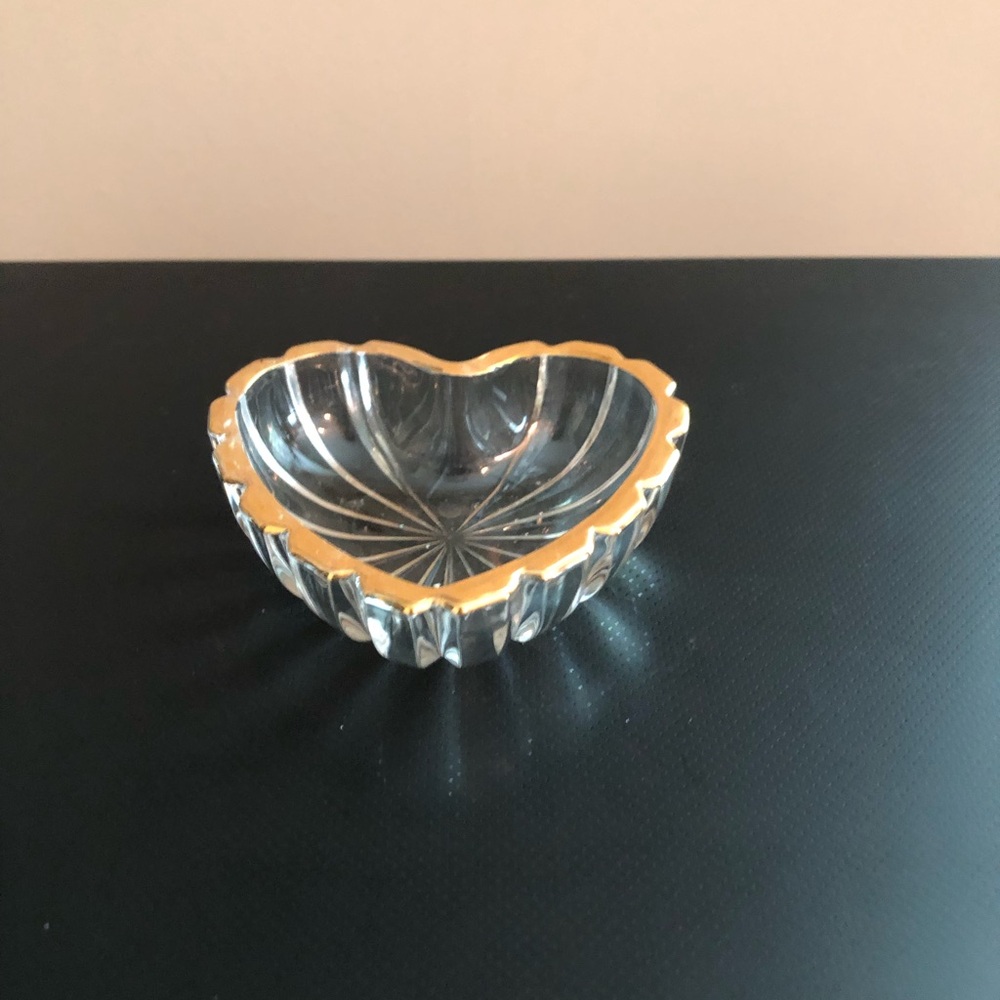 Vintage Heart Shaped Dishes - Picture 5 of 5